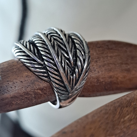 Premier Designs Size 6 Quinn Antique Matte Silver Plated Ring - Picture 4 of 8